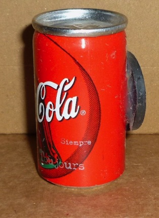 9352-1 € 4,00 coca cola magneet ijzeren blikje.jpeg